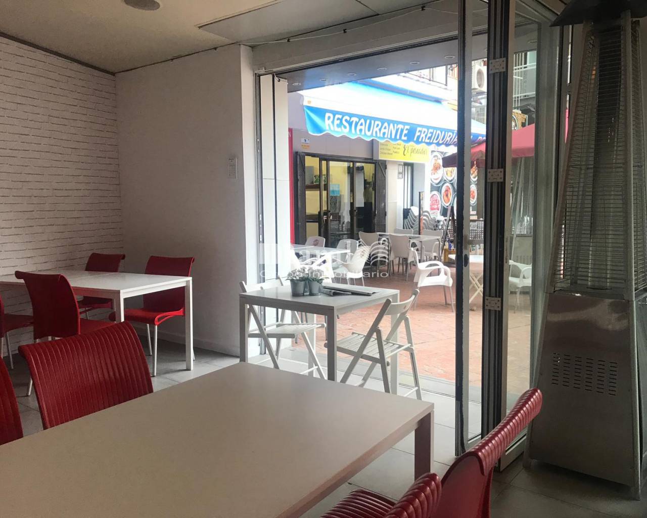 cafetería, bar en centro ciudad, playa de Benidorm